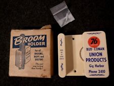 Vintage The Vernon Co Broom Holder 76 UNION Bud Conan GIG HARBOR WA Advertising picture