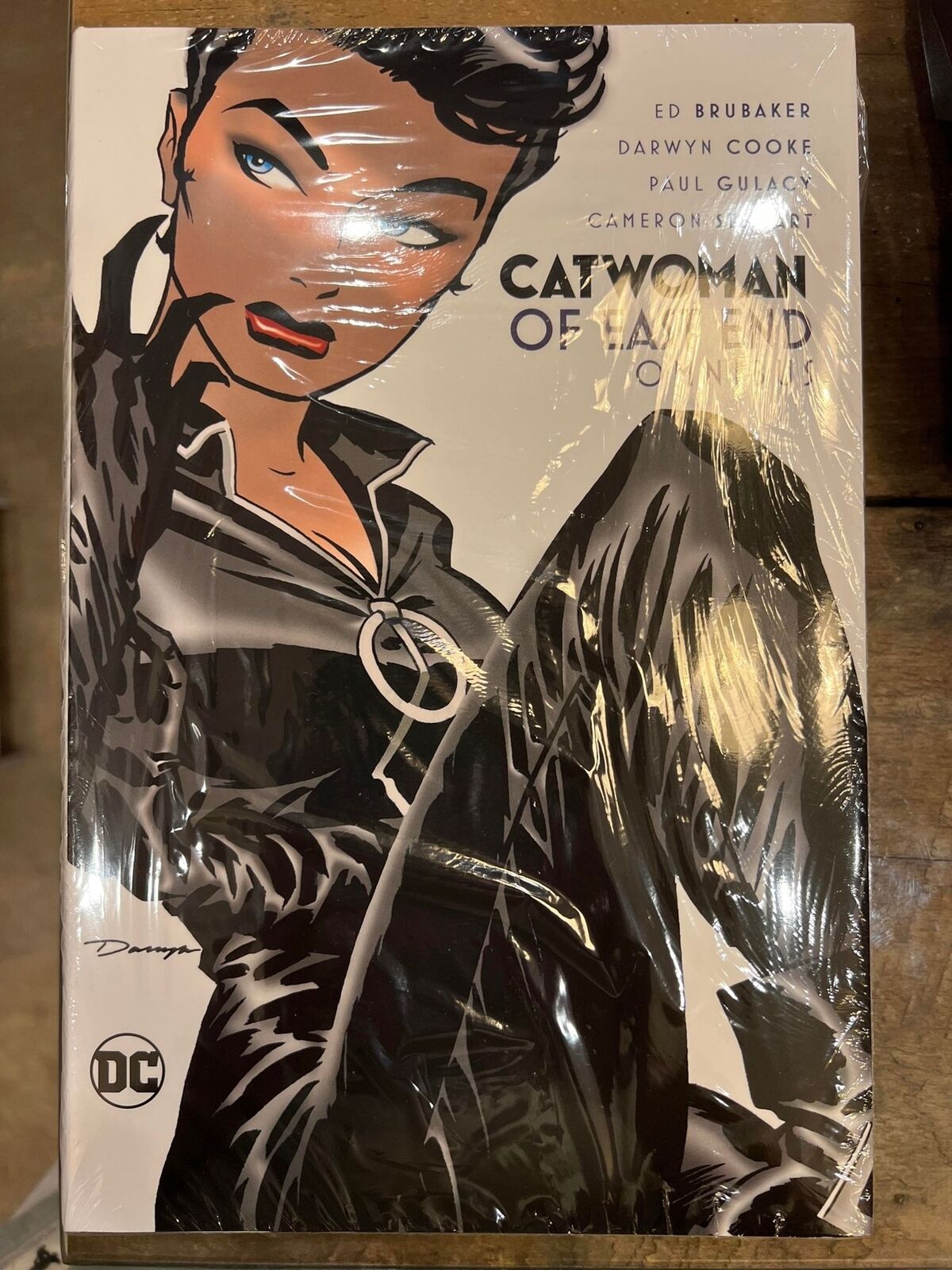 CATWOMAN OF EAST END OMNIBUS HARDCOVER / REPS #1-37+MORE
