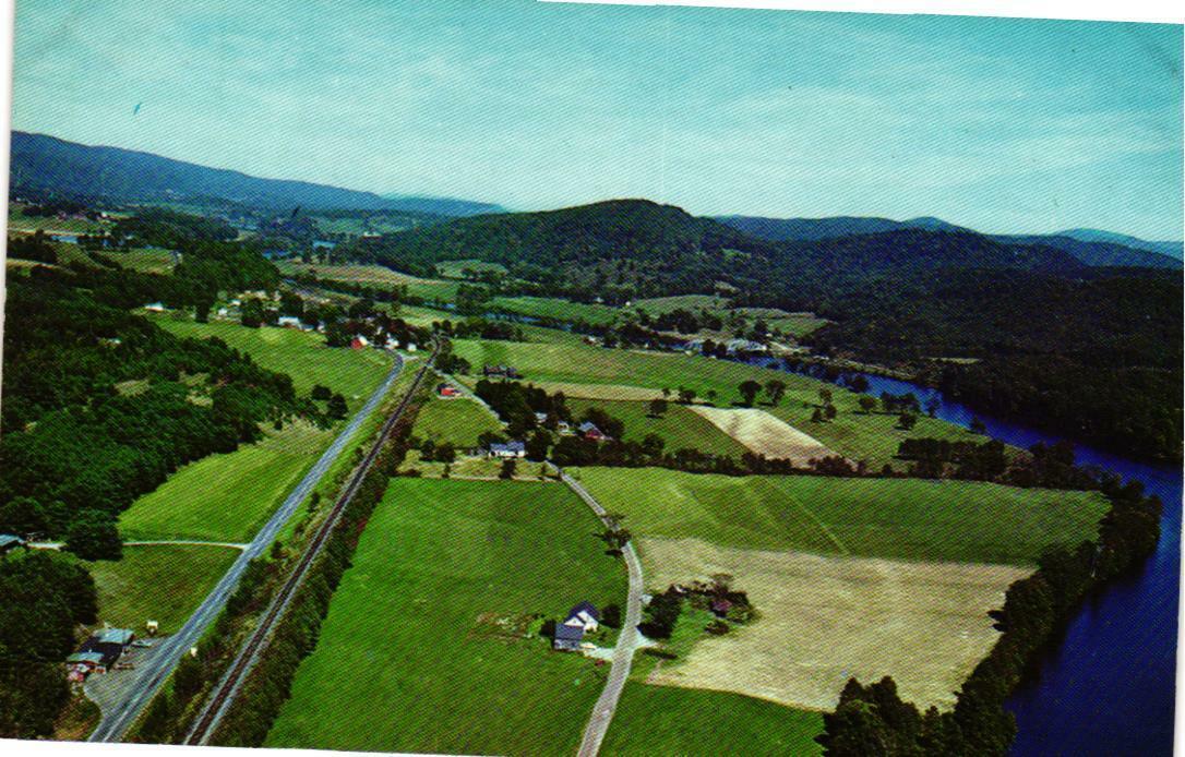 Vintage Postcard - Aerial View East Thetford Vermont VT Un-Posted  #858