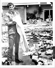 The Patsy 1964 8x10 photo Jerry Lewis with cans in street picture
