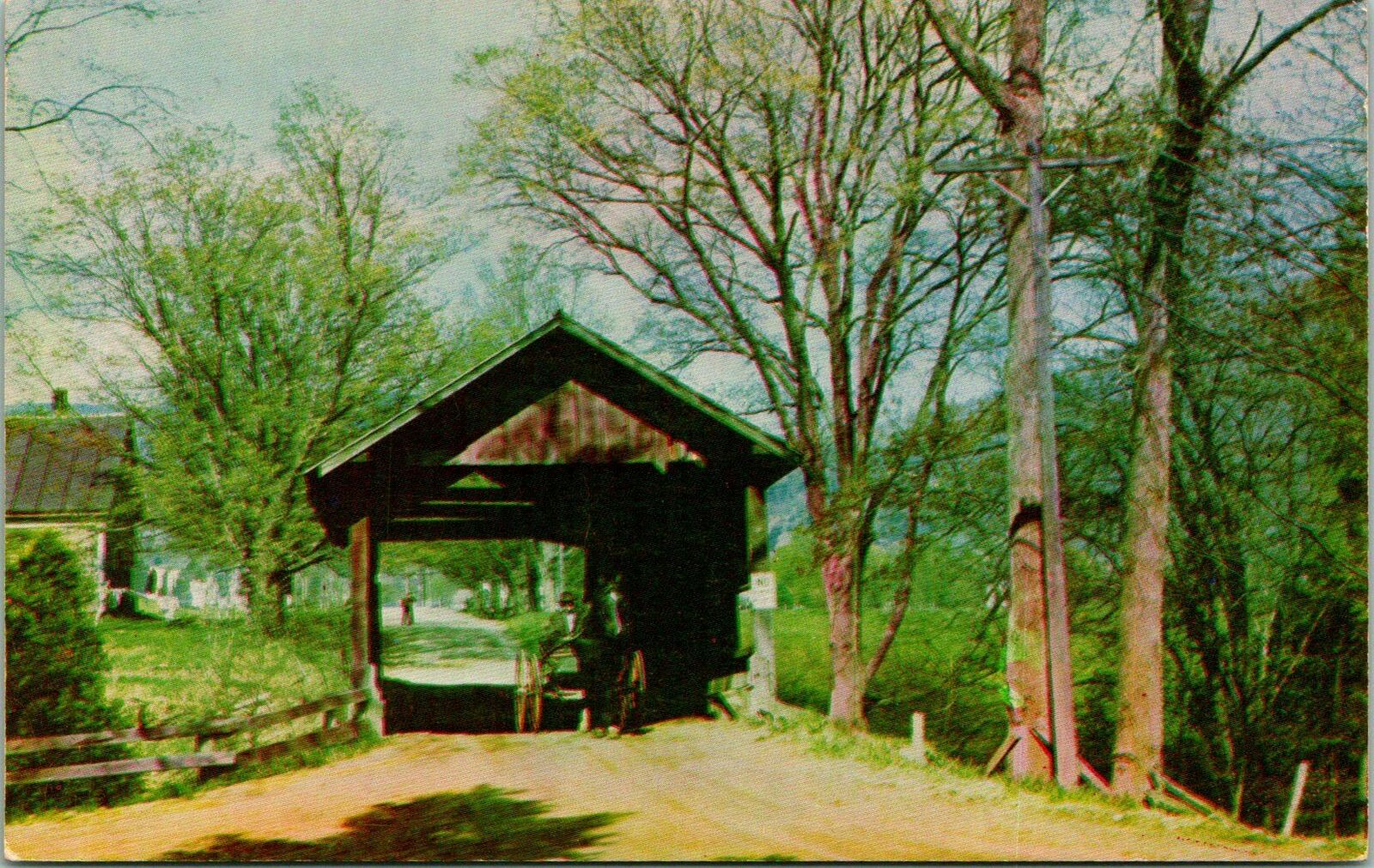 Waitsfield VT Historic Covered Bridge Horse Buggy Postcard unused (18974)
