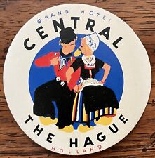 COLORFUL VINTAGE UNUSED  LUGGAGE LABEL, GRAND HOTEL CENTRAL, THE HAGUE, HOLLAND picture