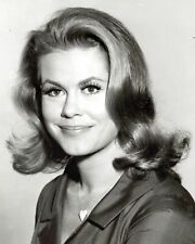 Bewitched  Elizabeth Montgomery 8x10 Glossy Photo  picture