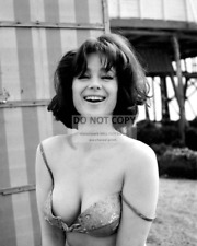 SHIRLEY ANNE FIELD ENGLISH ACTRESS PIN UP - 8X10 PUBLICITY PHOTO (CC673) picture