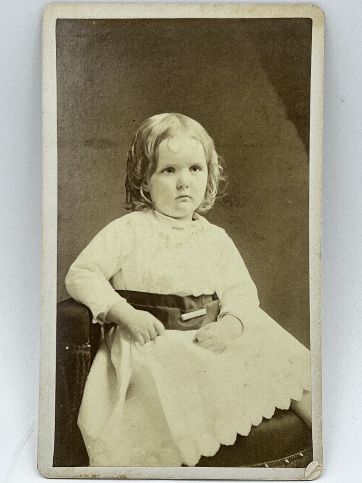 READING, MASS 1870s-1880s Cute Victorian Little Girl in Curls CDV by RANDALL