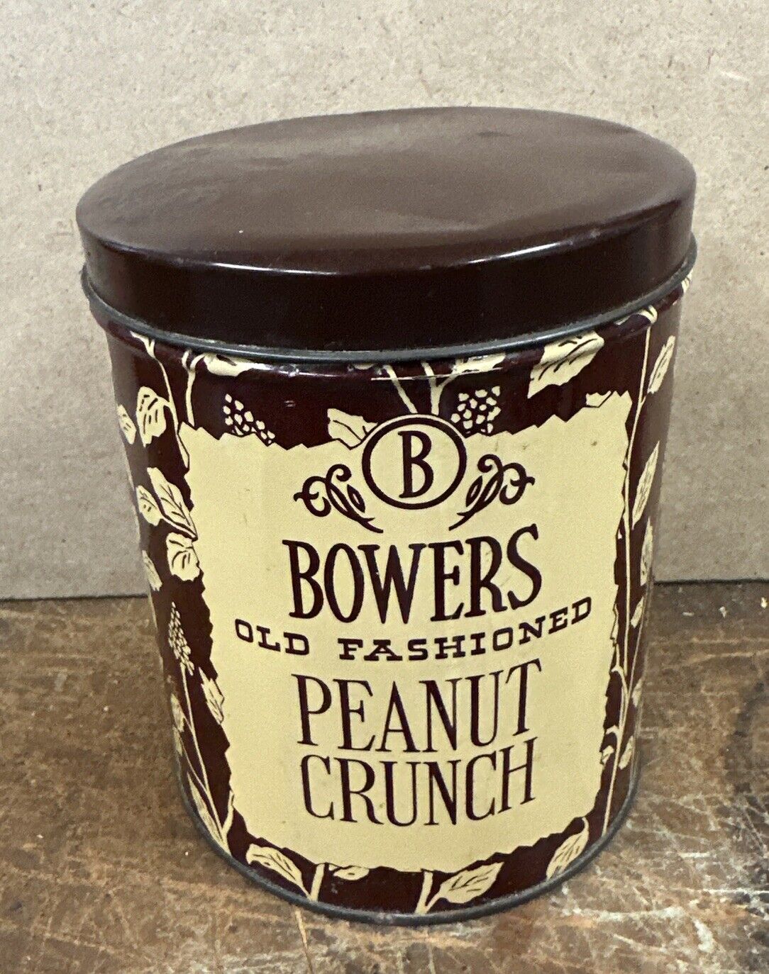 VINTAGE BOWERS OLD FASHIONED PEANUT CRUNCH CANDY TIN