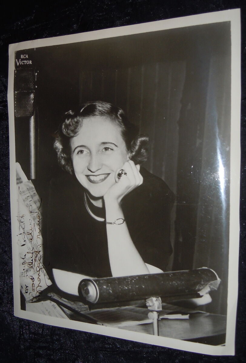 Margaret Truman - Signed RCA Photo - Daughter of Harry & Bess Truman