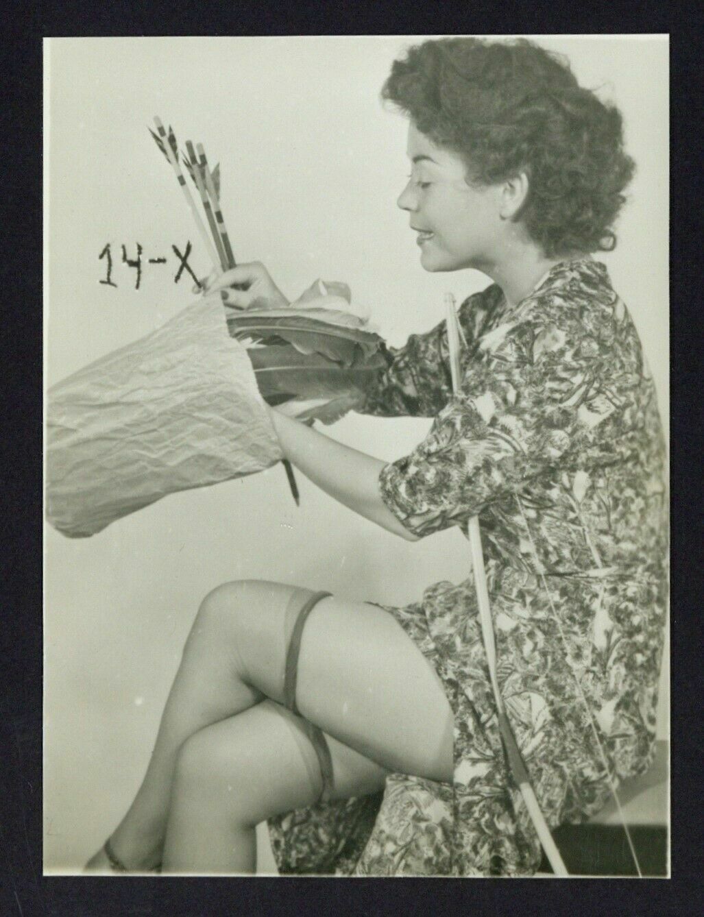 Betty Kidder Burlesque Star 1950 SIlk Stockings Legs Nylons Vintage Photo Q1909