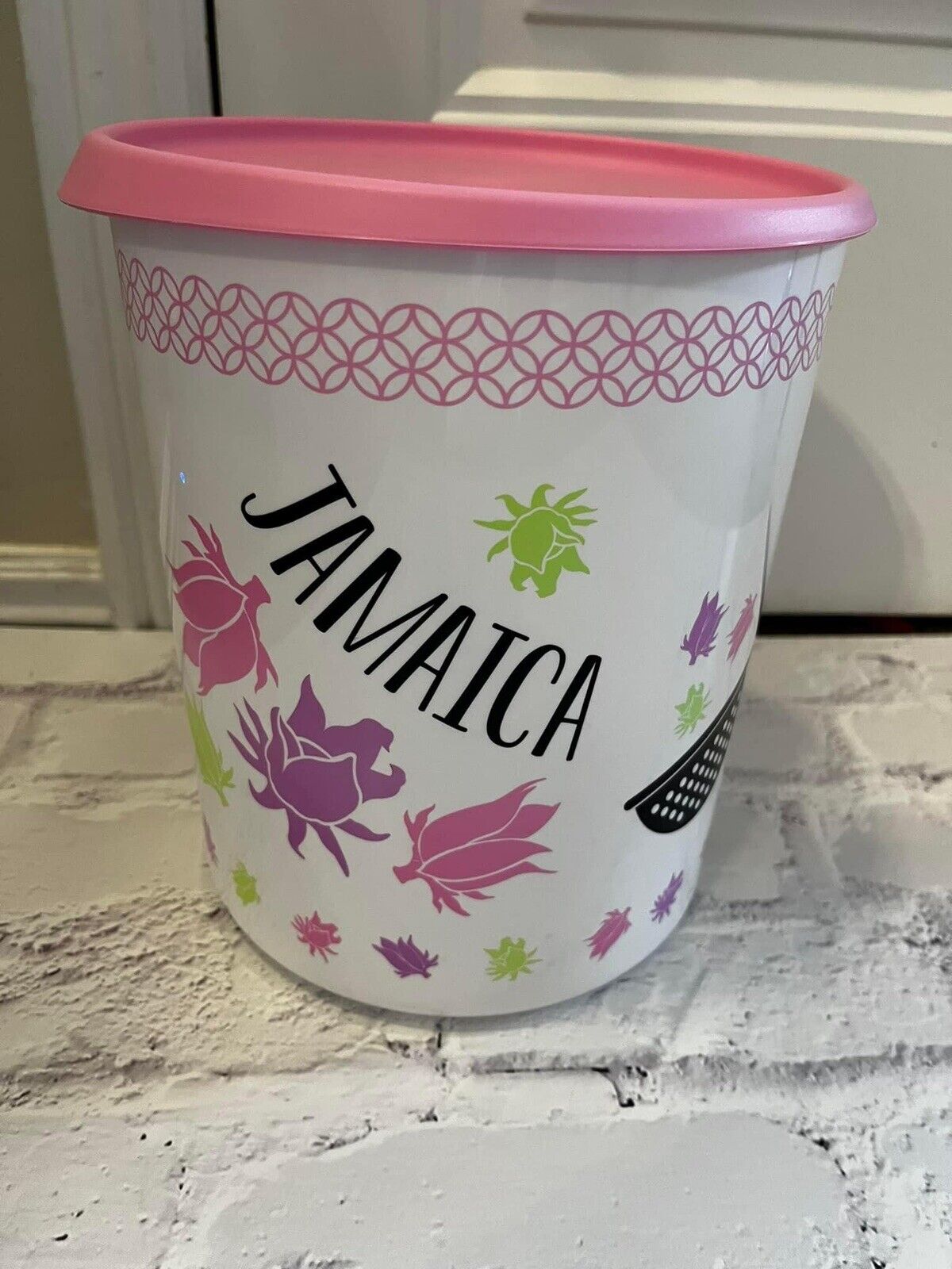 Tupperware Jamaica One Touch Canister capacity of 4.4L