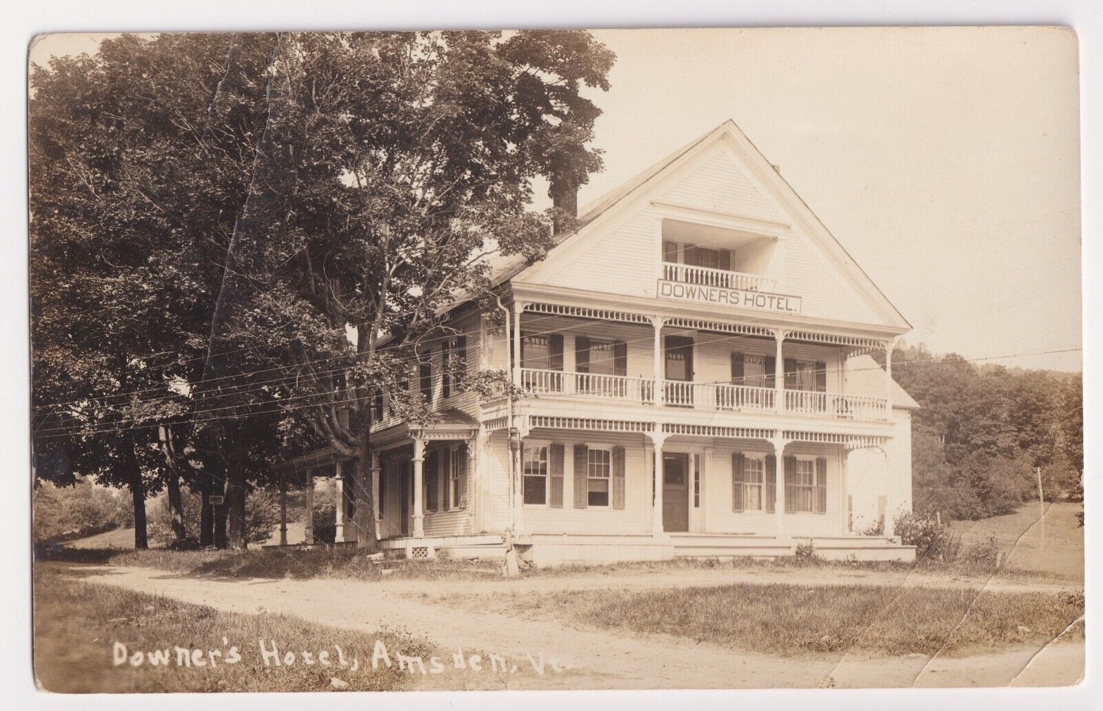 AMSDEN, WEATHERSFIELD, VT ~ DOWNERS TOURIST HOTEL, REAL PHOTO PC ~ c.1904-1918