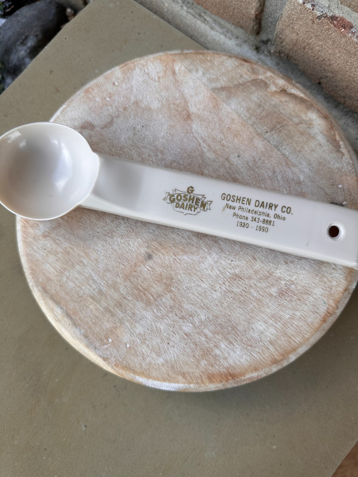 VINTAGE GOSHEN DAIRY New Philadelphia Dover Ohio Advertising measuring spoon cup VINTAGE GOSHEN DAIRY New Philadelphia Dover Ohio Advertising measuring spoon cup