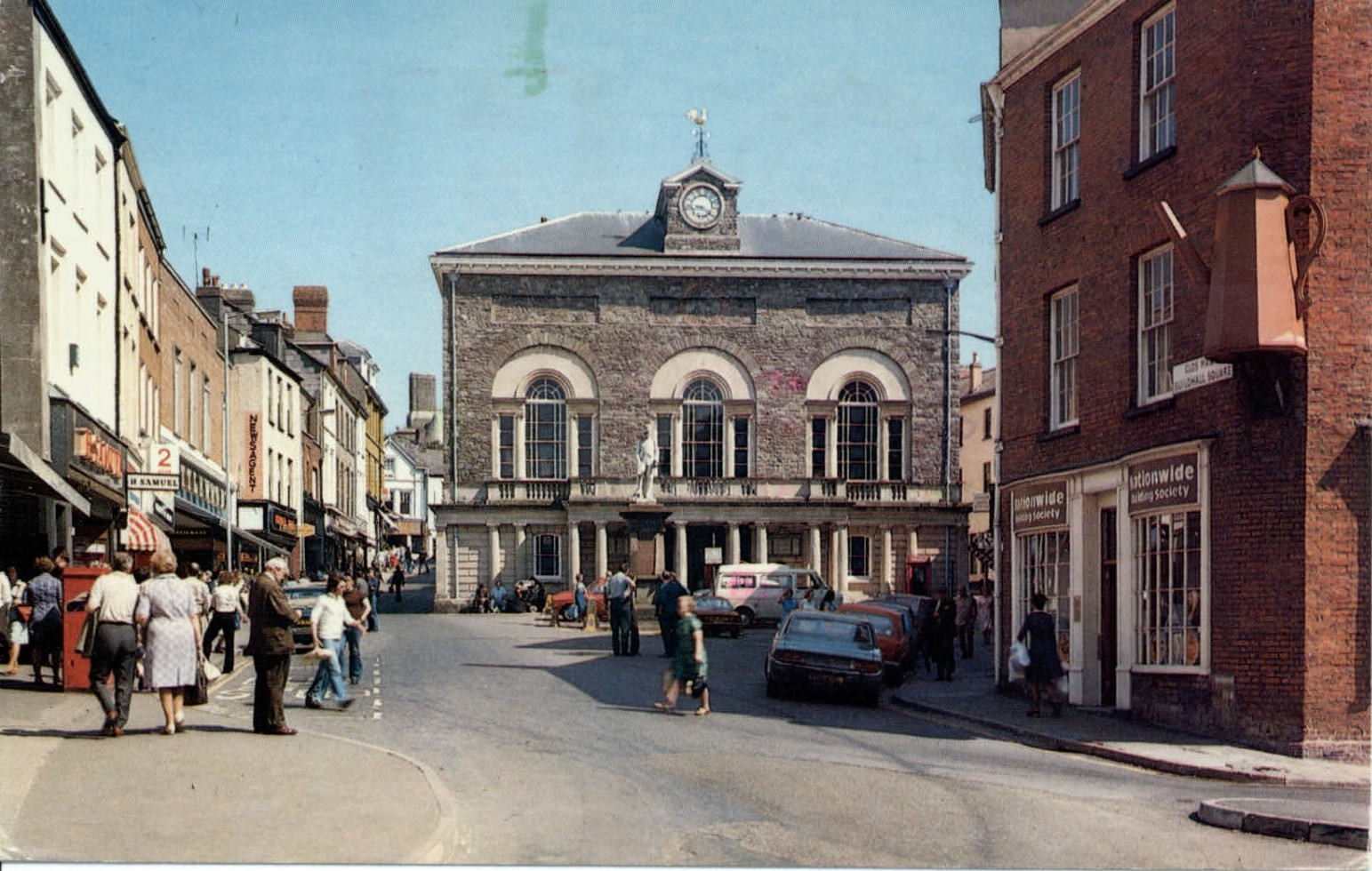 The Guildhall Carmarthen vintage postcard x172
