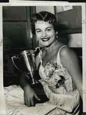 1954 Press Photo Sandra 'Sandy' Savrann won Miss Roxbury Title picture