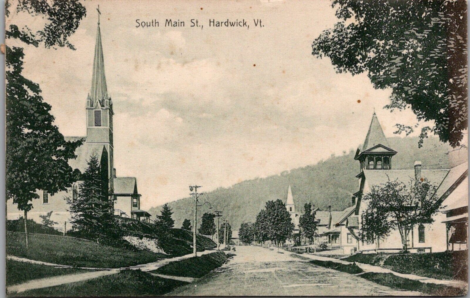 Postcard VT Hardwick, South Main Street, Churches  1914    T9