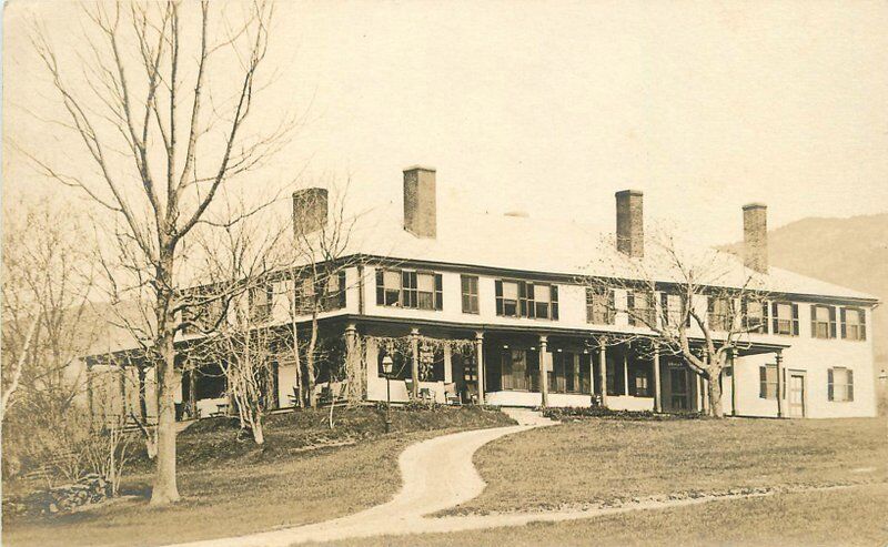 1920s Resort Hotel Starksboro Vermont RPPC Photo Postcard 11573 roadside