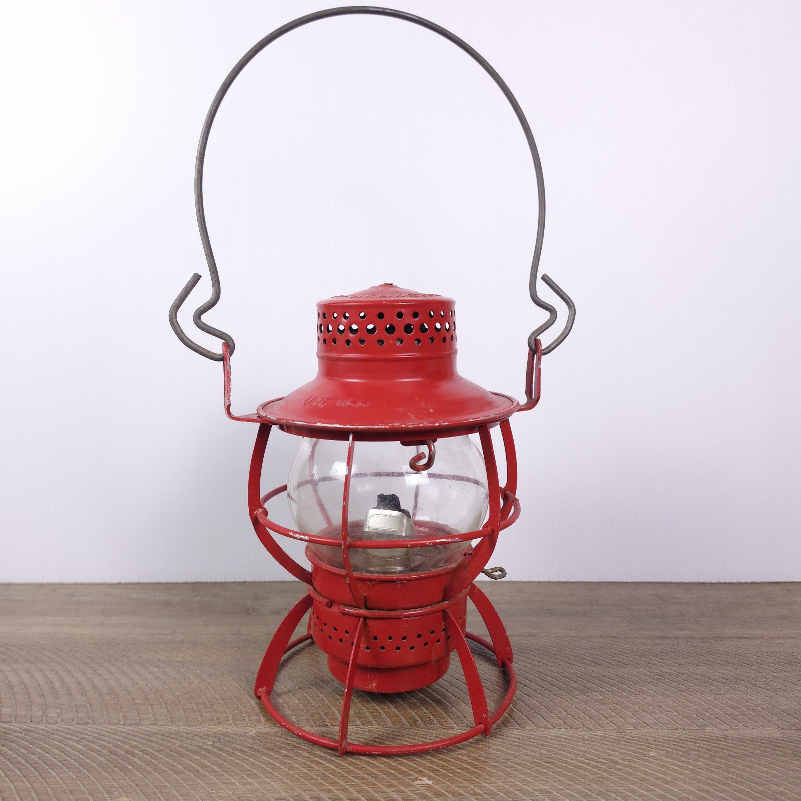 Vintage Dressel Arlington Red Railroad Lantern U.S 1144 Clear Globe Vintage Dressel Arlington Red Railroad Lantern U.S 1144 Clear Globe