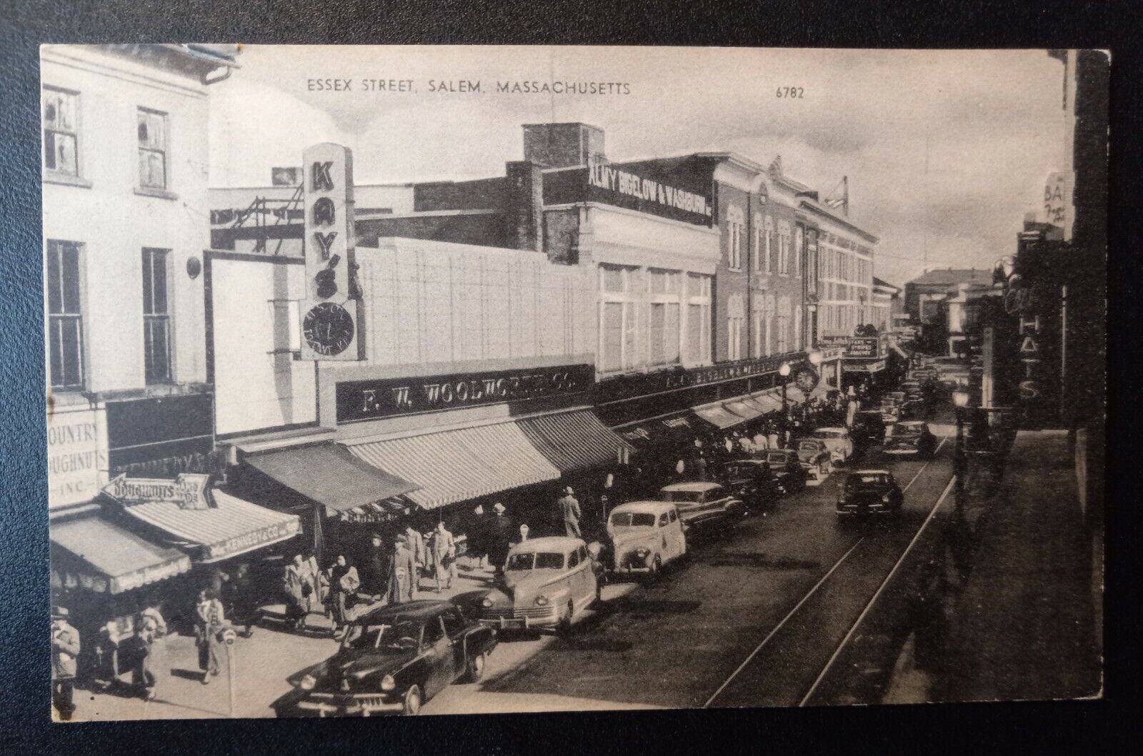 Salem, Mass, Essex Street Vintage Postcard 1930s Old Cars-Signs-Shoppers