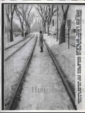 1961 Press Photo brookline, Mass commuter at station during wildcat strike picture