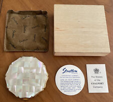 VINTAGE STRATTON NIB MOTHER OF PEARL CONVERTIBLE COMPACT NEW IN ORIG. WOOD BOX picture