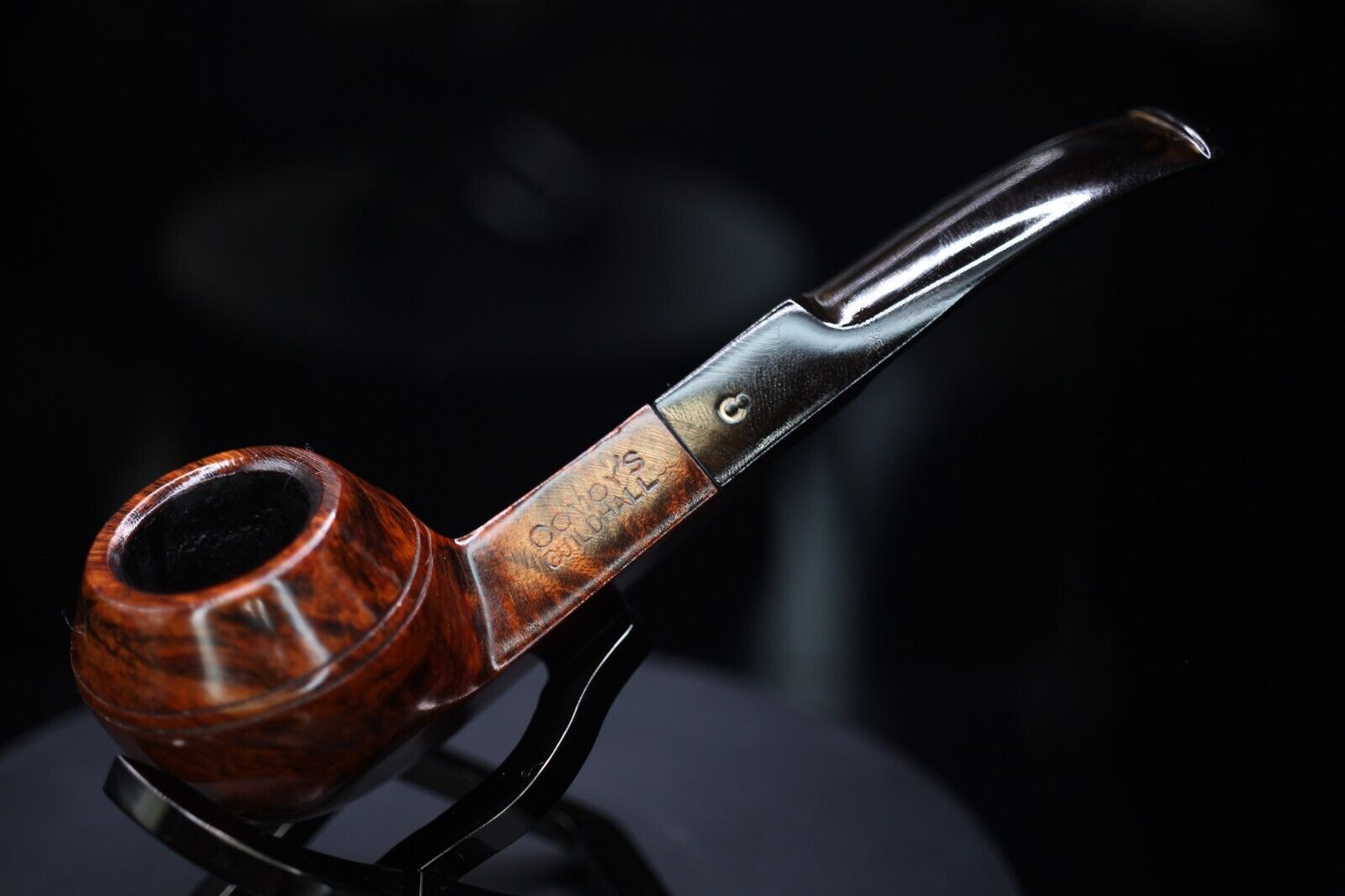 The Guildhall Smooth Bent Bulldog (409)  Comoy's Estate Pipe ENGLAnd Double Ring