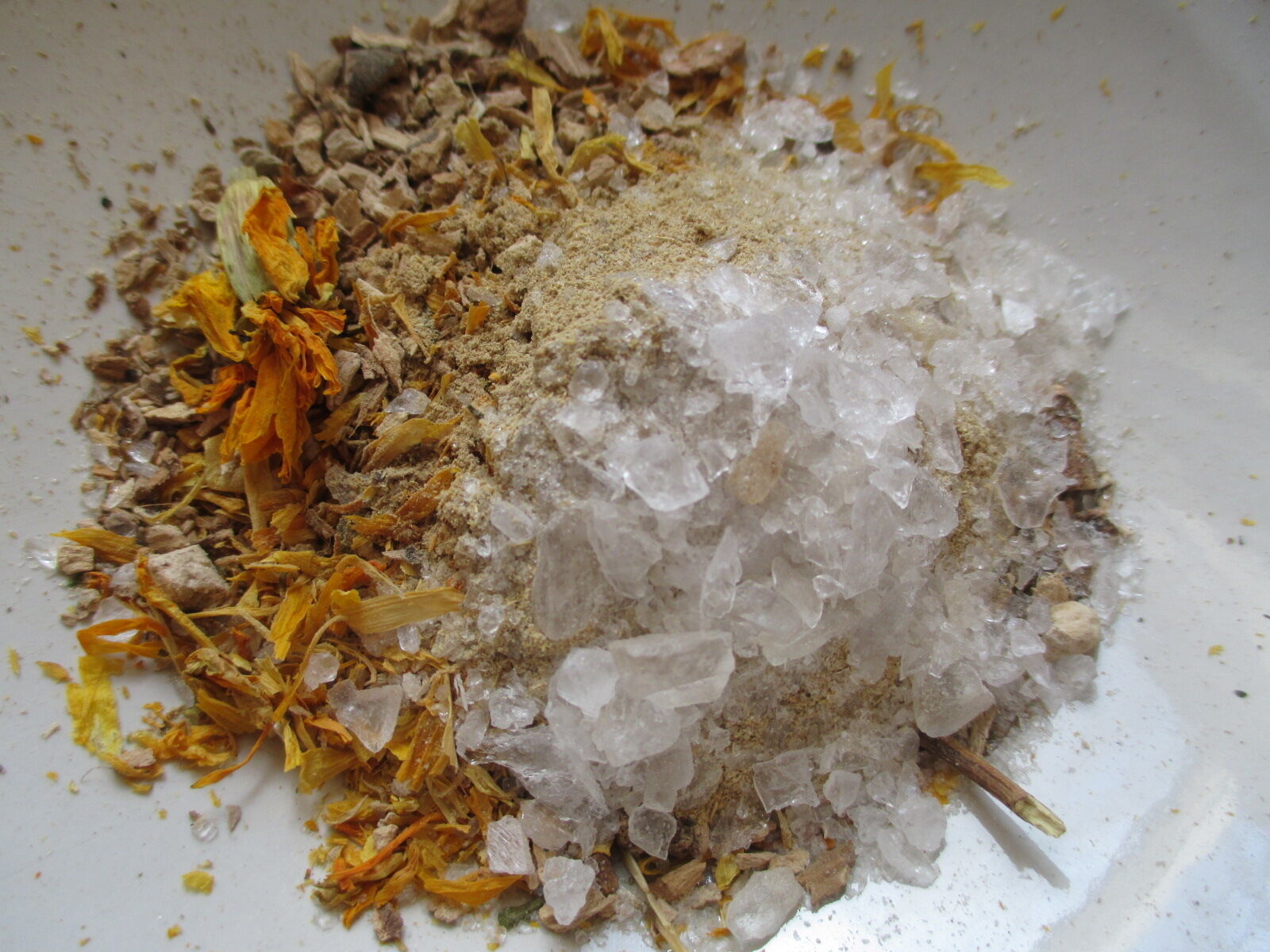 Compelling Powder-Hoodoo, Wicca, Witchcraft-Turns People in Your Favor