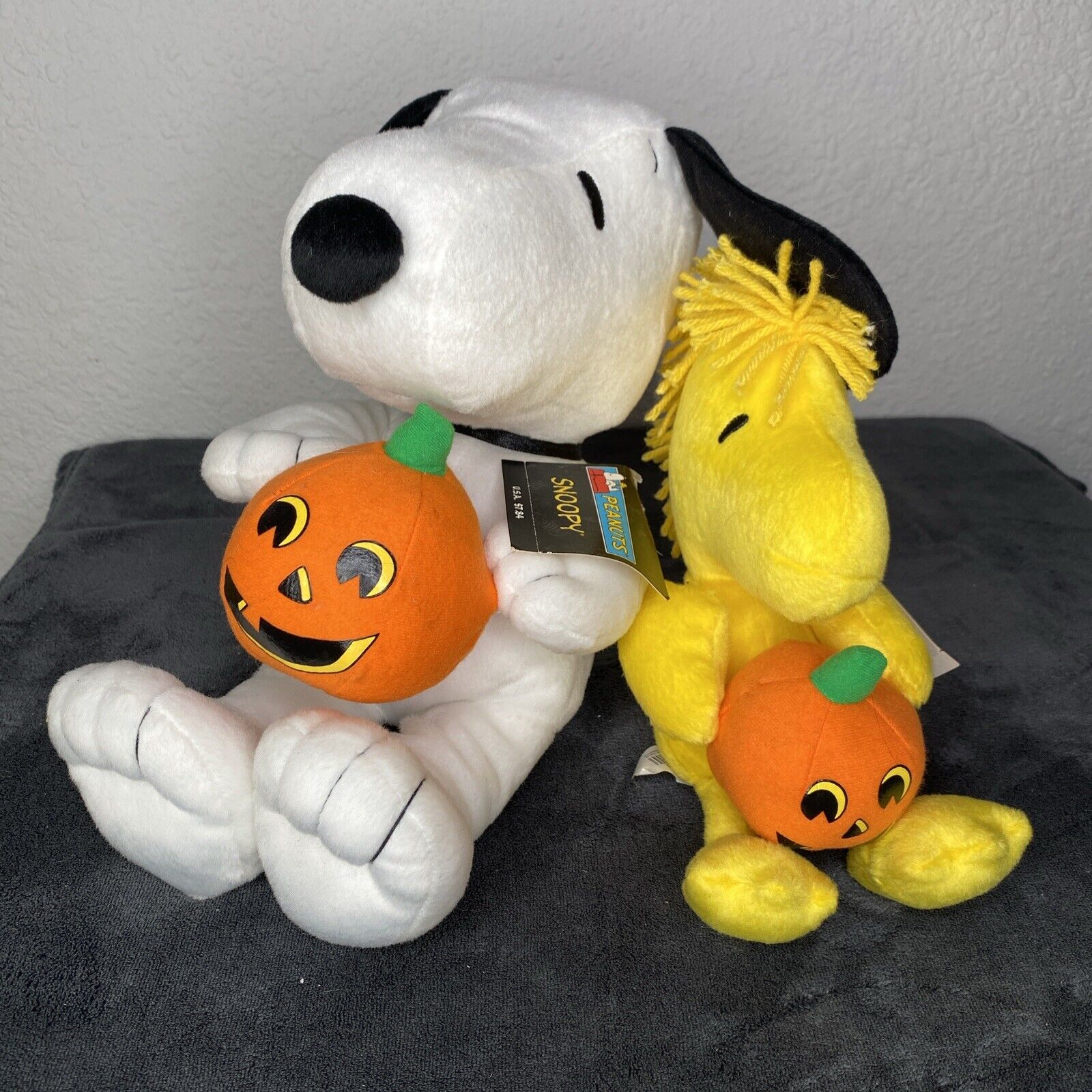Peanuts Gang Halloween Woodstock w/ Pumpkin Plush & Snoopy W/ Pumpkin Plush NOS