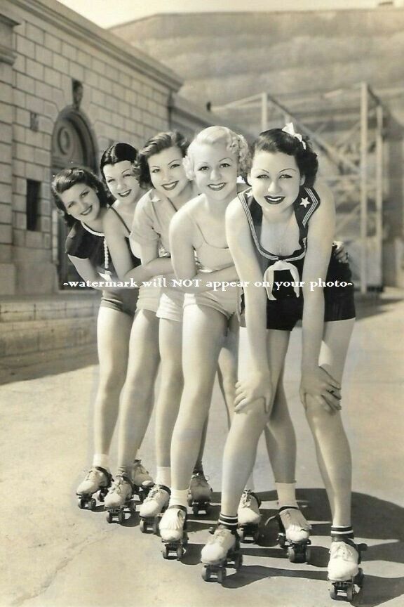 Sexy Roller Derby Girls PHOTO Flapper Babes Skating 1930s Hot Ziegfeld Ladies