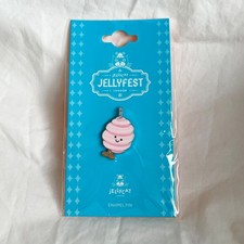 Jellycat Kathrin Candy Floss Pin Badge Berlin Jellyfest KaDaWe Berlin Exclusive picture