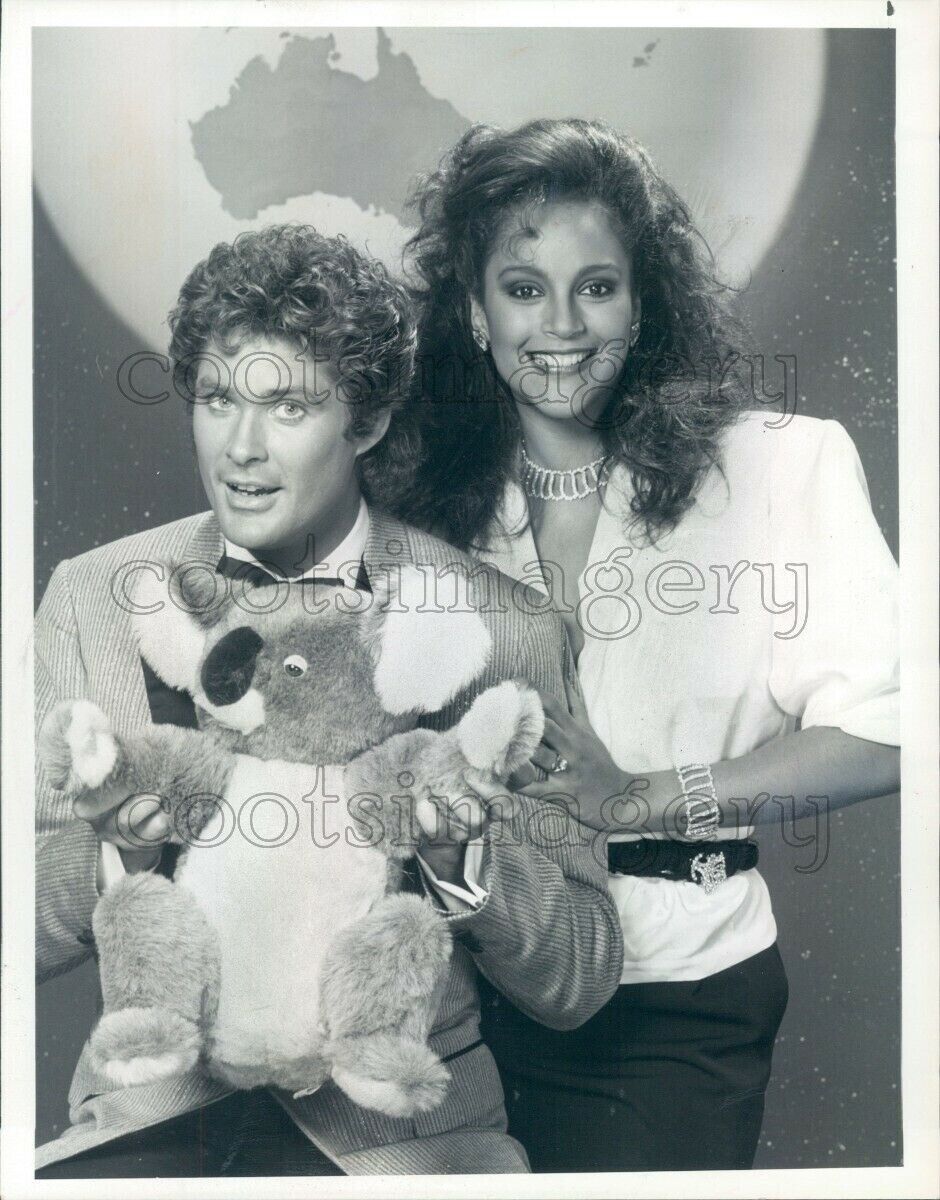 1985 Press Photo David Hasselhoff & Jayne Kennedy Koala Bear 1980s TV