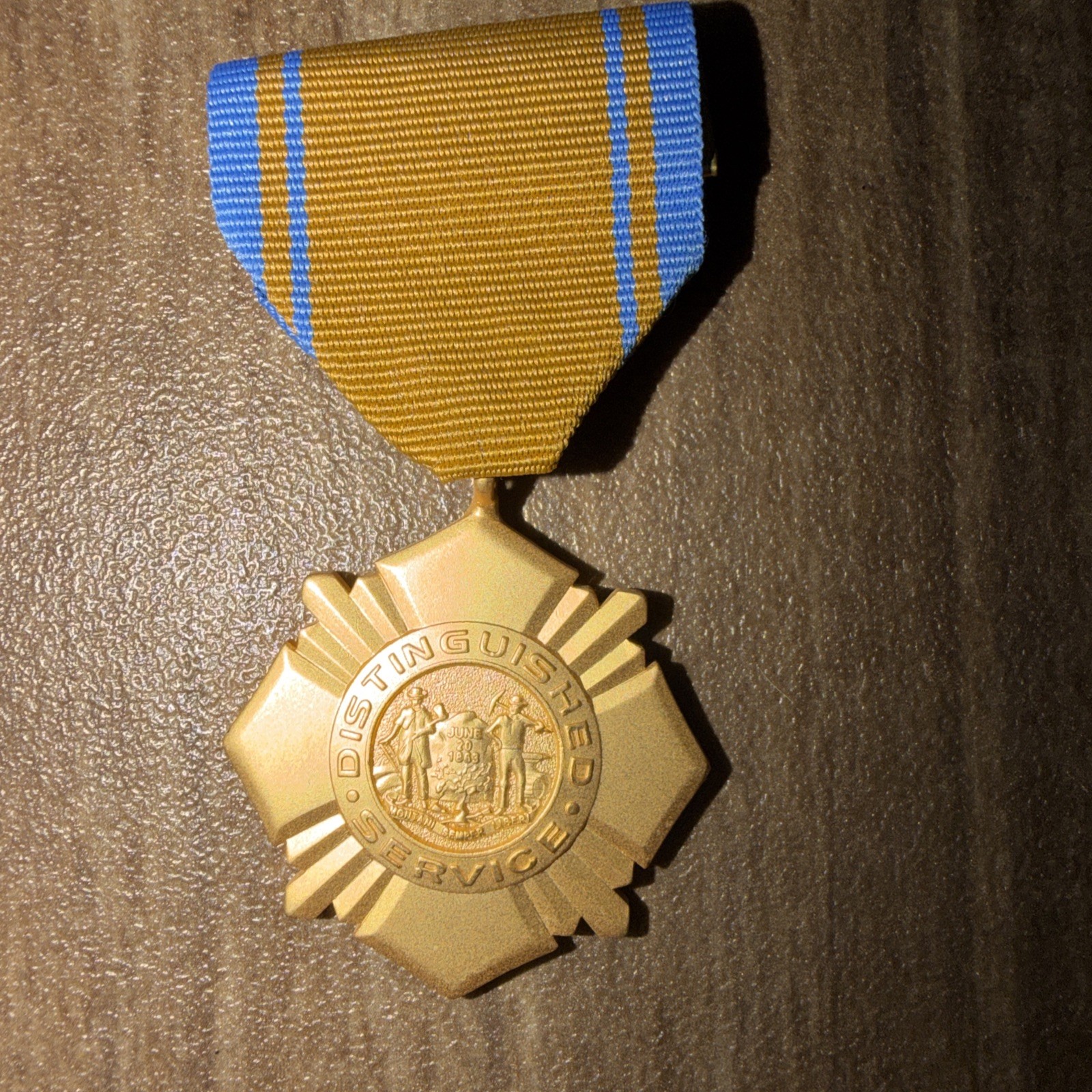 WEST VIRGINIA DISTINGUISHED SERVICE MEDAL - WEST VIRGINIA DISTINGUISHED SERVICE MEDAL -