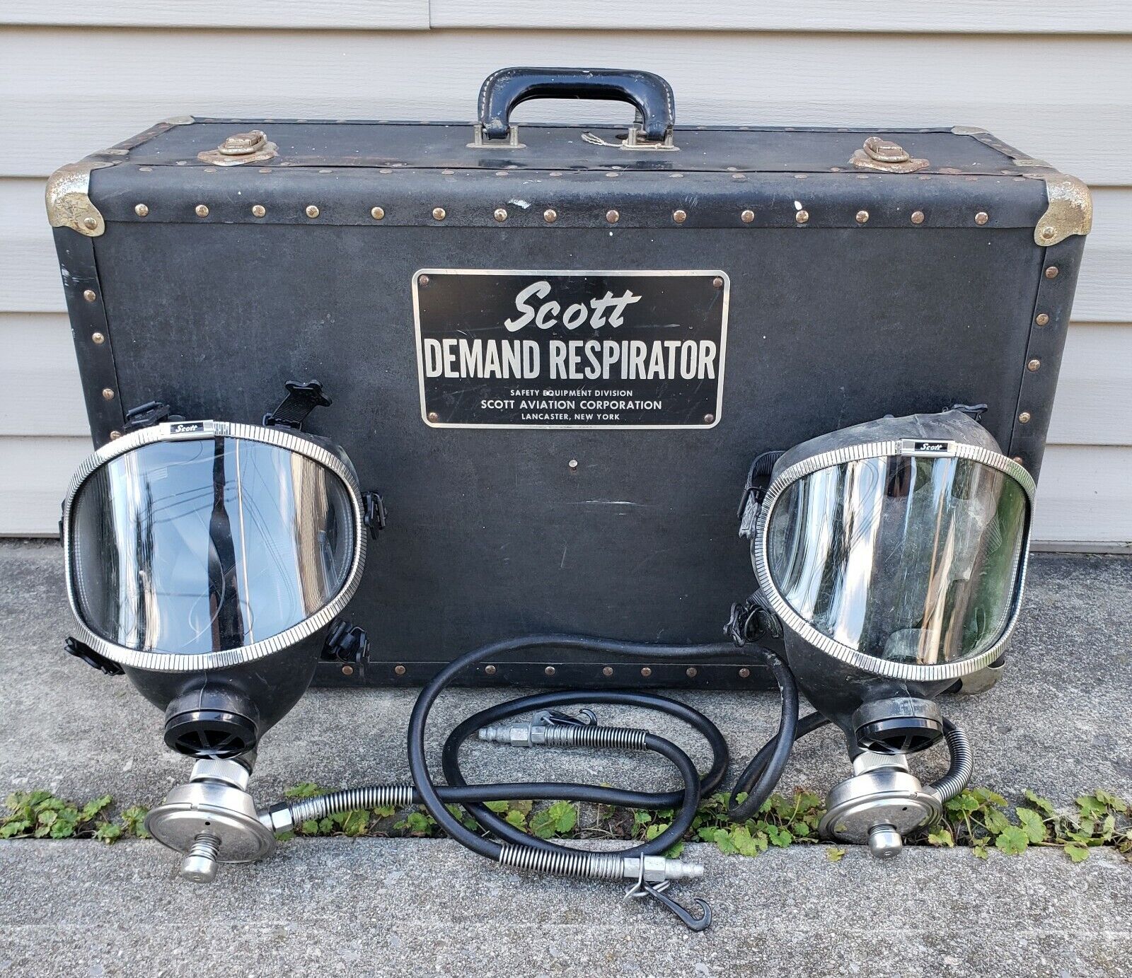 Rare Vintage Aviation Scott Demand Respirator Set W/ Filter Tank & Case 26850