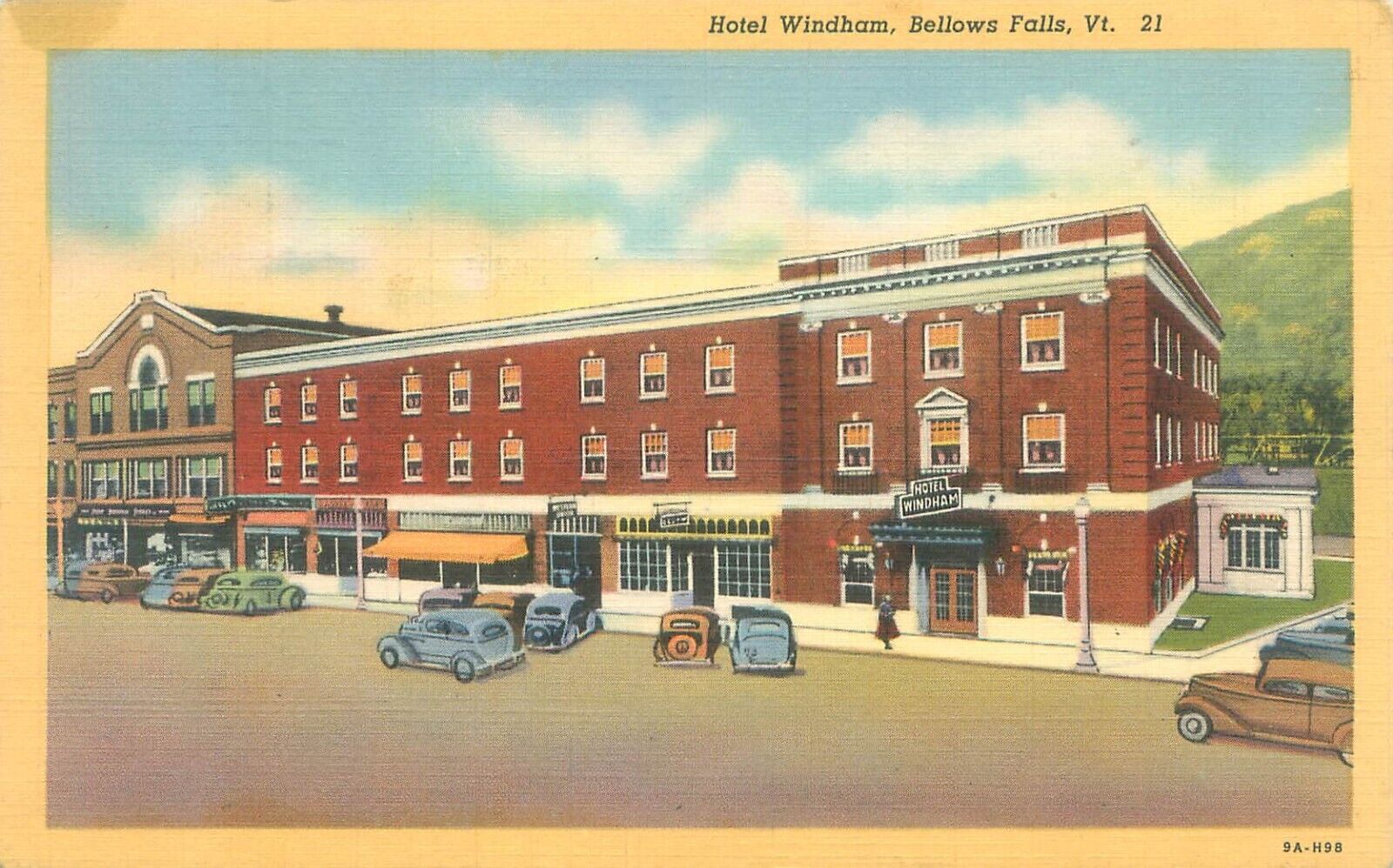 Bellows Falls Vermont Hotel Windham, Old Cars Linen Postcard Curteich 21 Unused