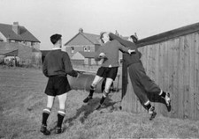 Manchester United Players During A Training Session 1957 Old Photo 3 picture