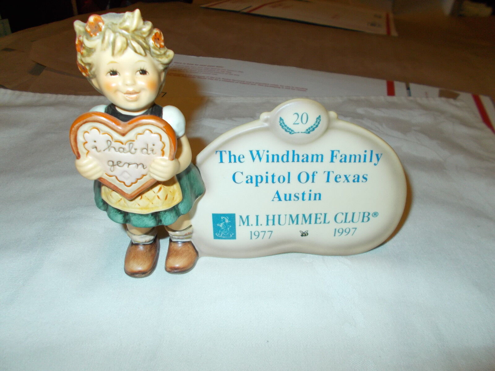 M.I. HUMMEL PLAQUE THE WINDHAM FAMILY AUSTIN TEXAS ONLY 1 MADE MINT CONDITION