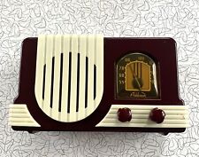 1940’S ADDISON - BAKELITE MODEL B2A - CHASSIS R5A1 - MAROON AND WHITE picture