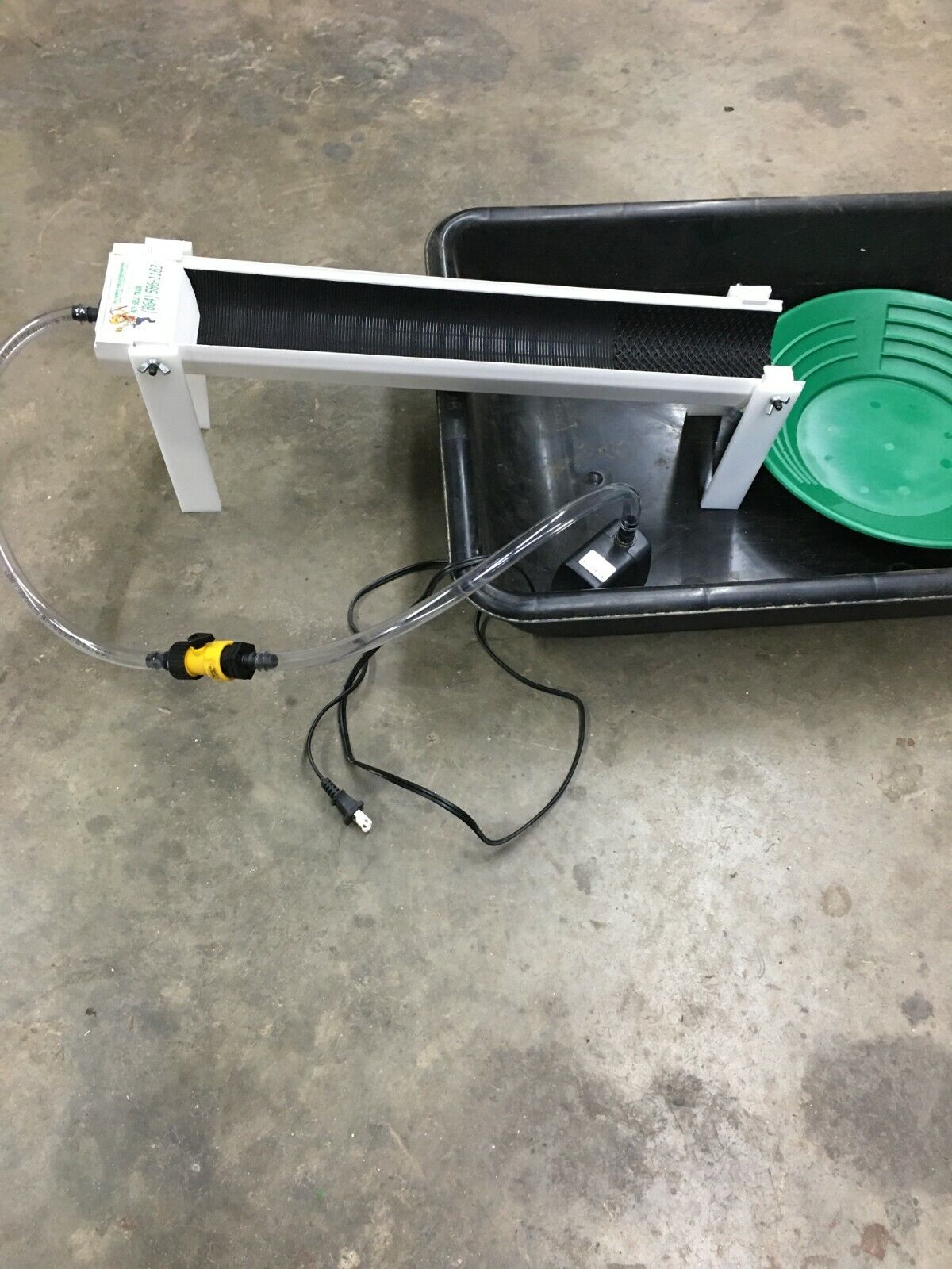Recirculating Fine Gold Mini Sluice Box W/Legs Martin Prospecting 110v pump