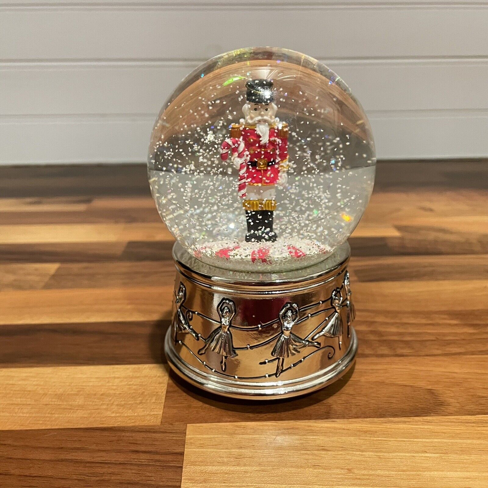 Reed & Barton Snow Globe With Nutcracker And Music Christmas Mint Condition