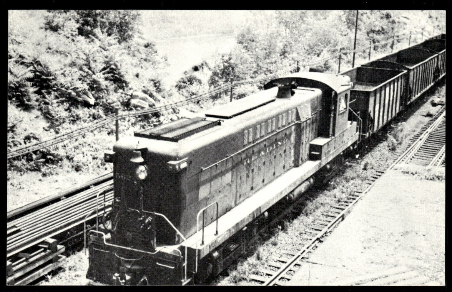 Reading Lines AS-16 Diesel Locomotive 562 West Reading Train Postcard Reading Lines AS-16 Diesel Locomotive 562 West Reading Train Postcard