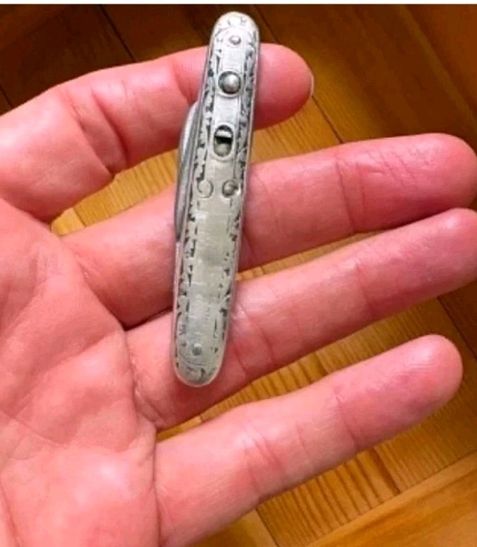 Schrade Walden 2-Blade  Steel Blades Metal sterling Engraved Handle