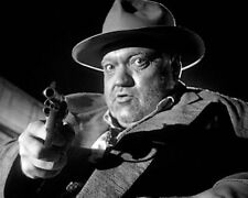 Orson Wells aim his pistol as Hank Quinlan 1958 Touch of Evil 8x10 inch photo picture
