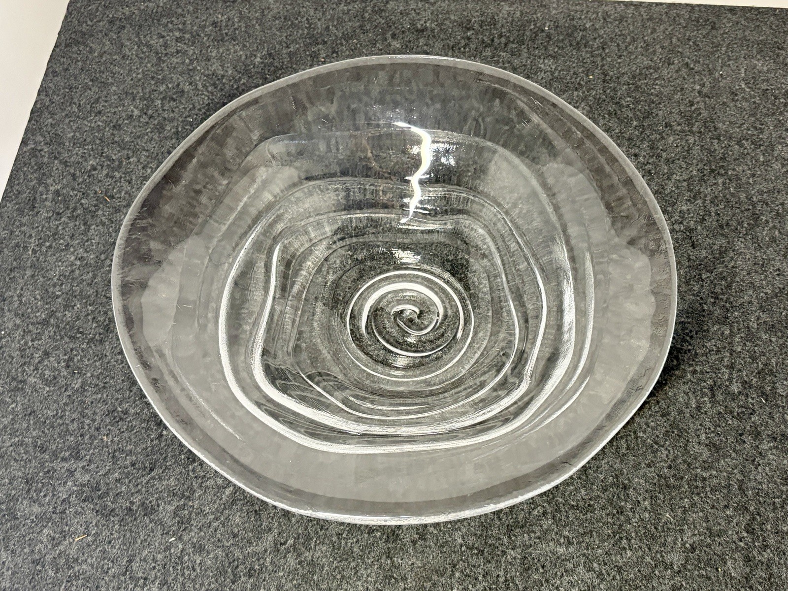 Simon Pearce - Thetford Crystal Swirl Center Bowl 3.25 x 11.5 Inches Simon Pearce - Thetford Crystal Swirl Center Bowl 3.25 x 11.5 Inches