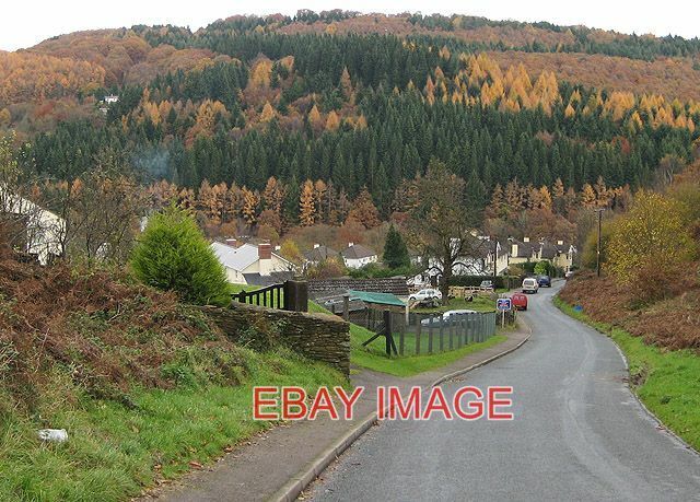 PHOTO  WORRAL HILL IN THE FOREST OF DEAN VALLEY ROAD DROPS DOWN STEEPLY TO UPPER