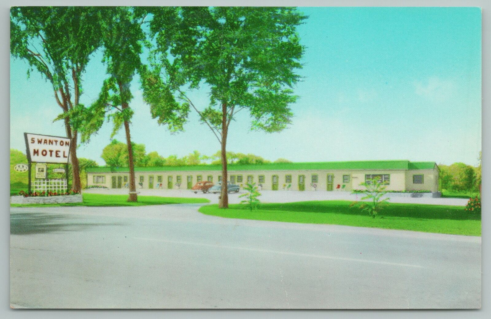 Swanton Vermont~Motel Front Drive Entrance~Vintage Postcard