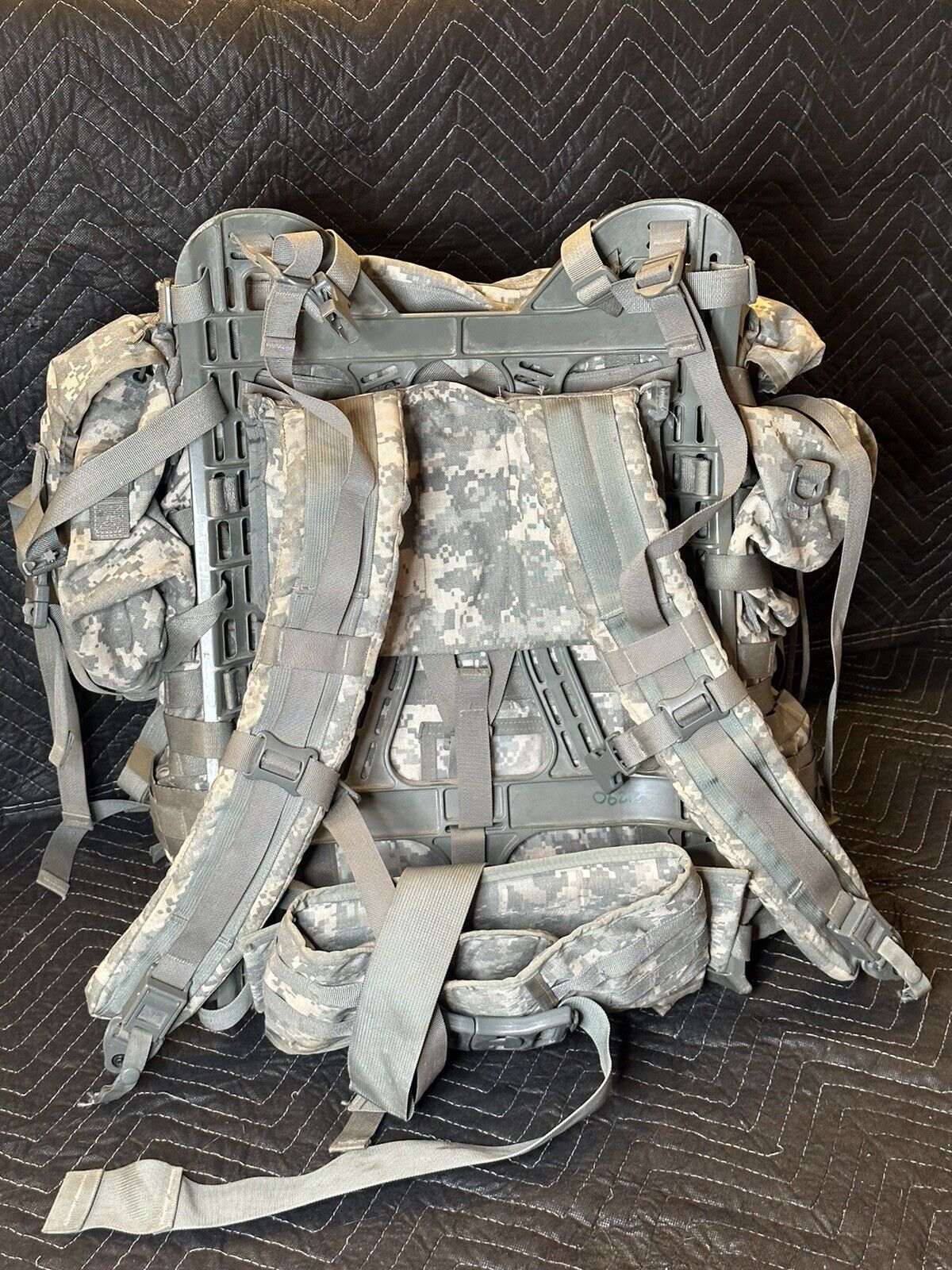 MOLLE II Large Rucksack Complete Field Pack Set w/ Straps, Frame, Pouches