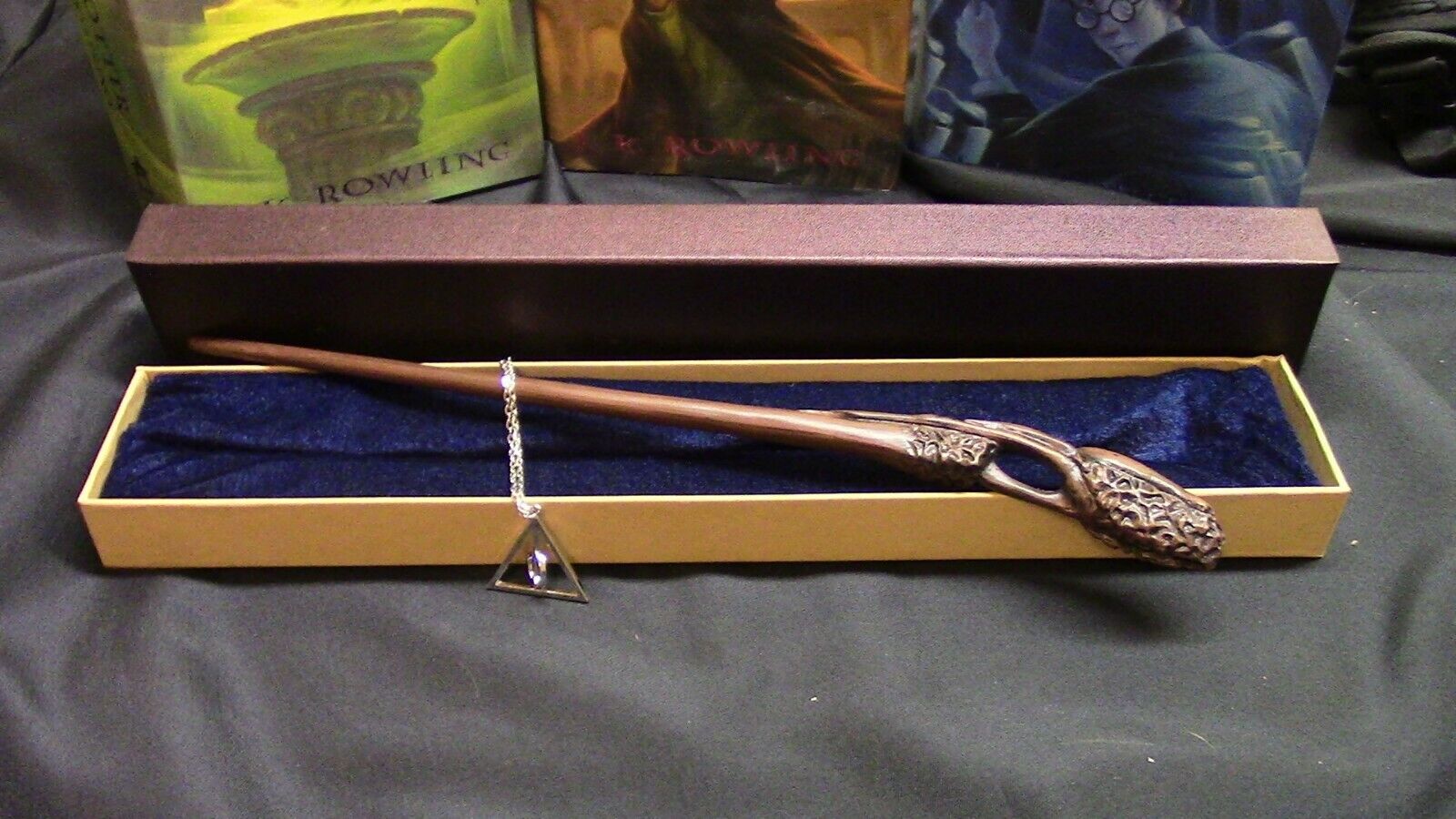 Kingsley Shacklebolt Wand w/ FREE Deathly Hallow Necklace