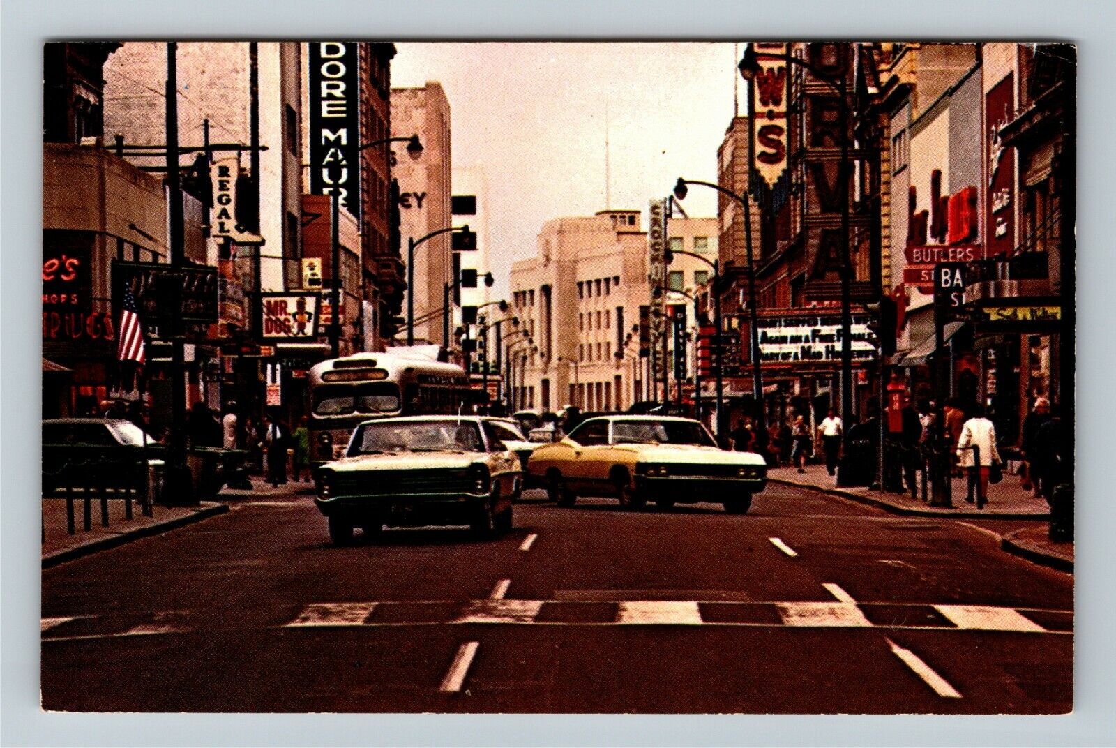 Norfolk VA-Virginia, Granby Street Theater, Shops, Classic Cars Vintage Postcard