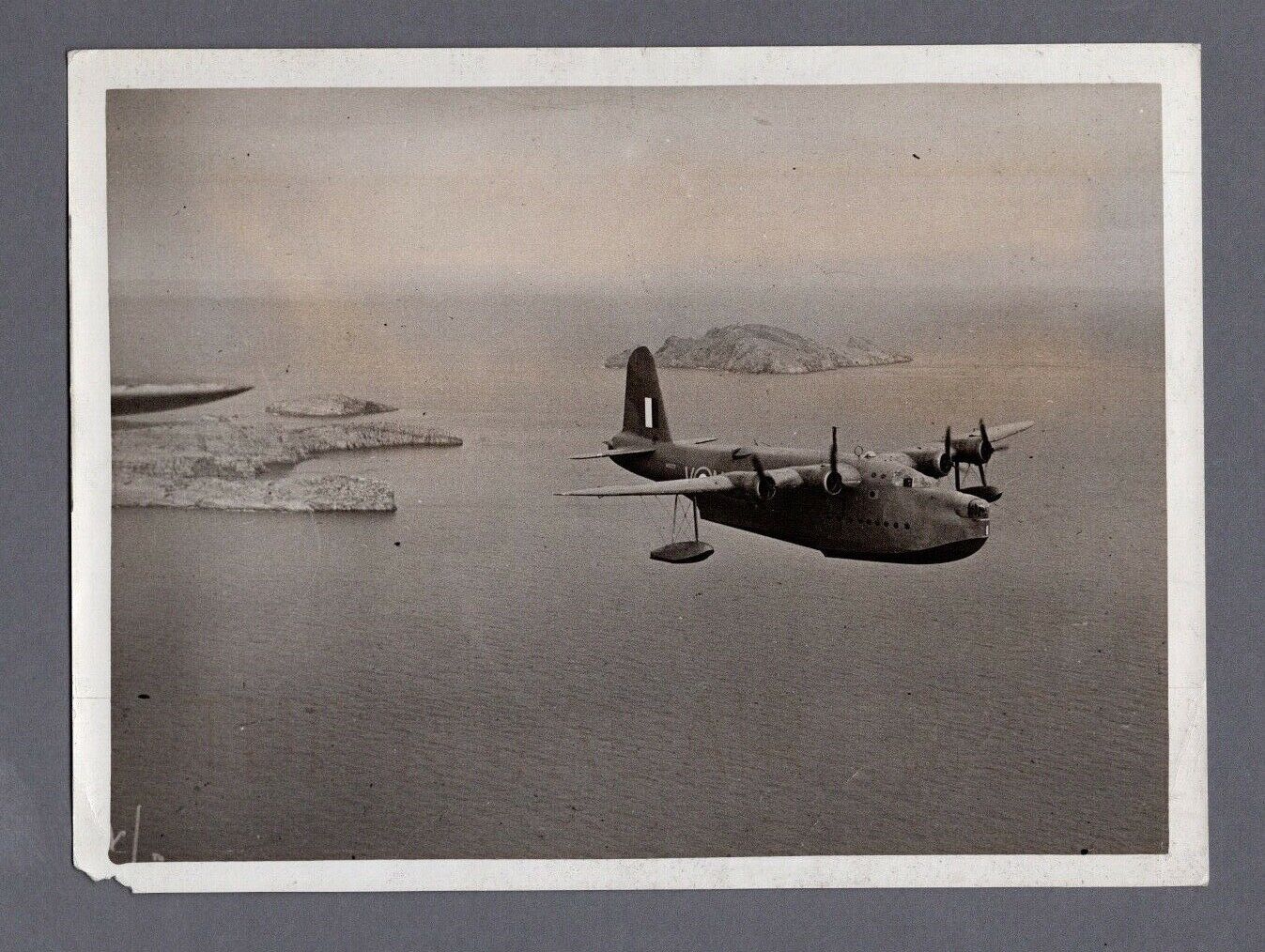 SHORT SUNDERLAND FLYING BOAT GREECE LARGE VINTAGE PHOTO RAF - 2 