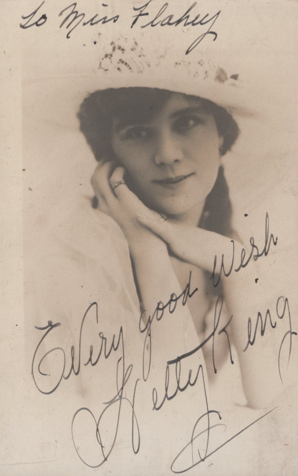 Hetty King UK stage actress London 1910s - HAND SIGNED RPPC Photo Postcard Hetty King UK stage actress London 1910s - HAND SIGNED RPPC Photo Postcard