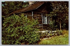 Robert Frost Cabin Ripton Vermont Vintage Postcard c.1974 picture