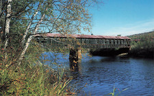 MT ORNE COVERED BRIDGE POSTCARD LUNENBERG VERMONT LANCASTER NEW HAMPSHIRE 1960s picture